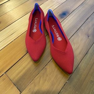 Red Rothy’s the point size 8